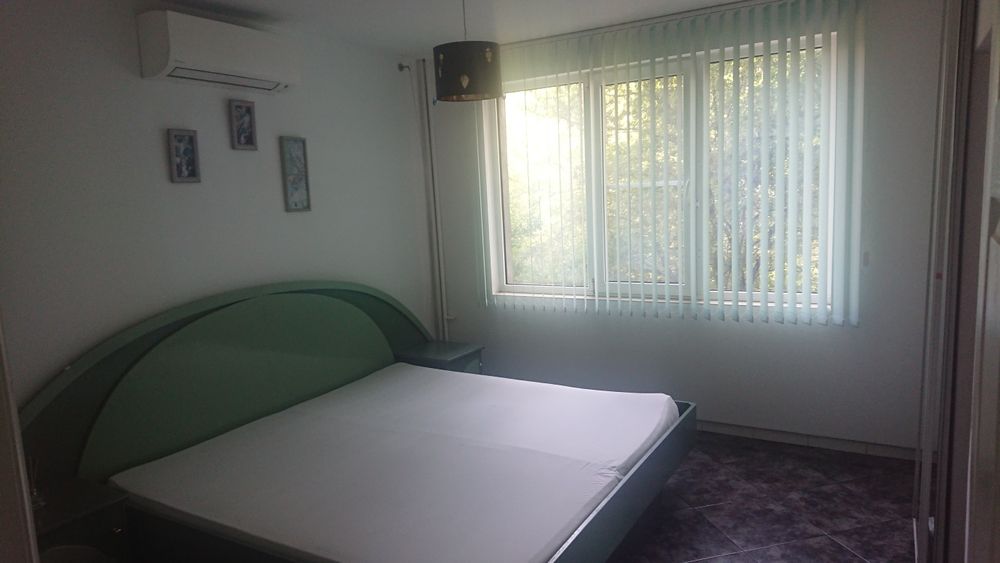 Дава се под наем Тристаен апартамент в София, Гоце Делчев - 150 кв.м за 841.5 € - Снимка #15