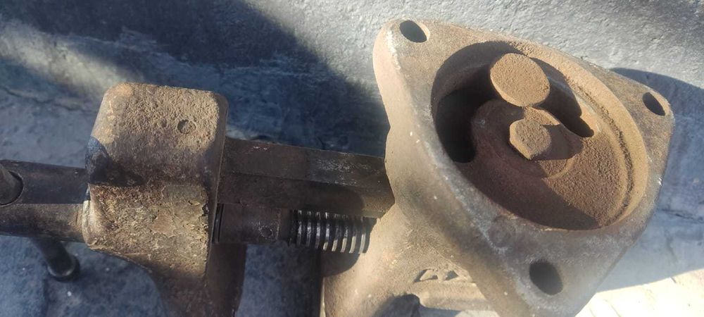 Продам Тиски Советского производства.