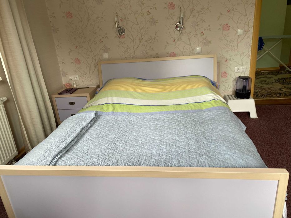 Спальный гарнитур в отличном состоянии