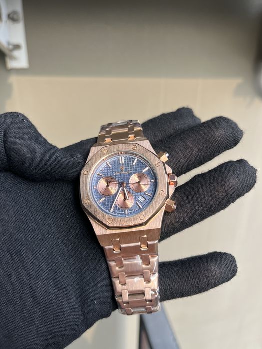 Часовник poedegar НАМАЛЕН!