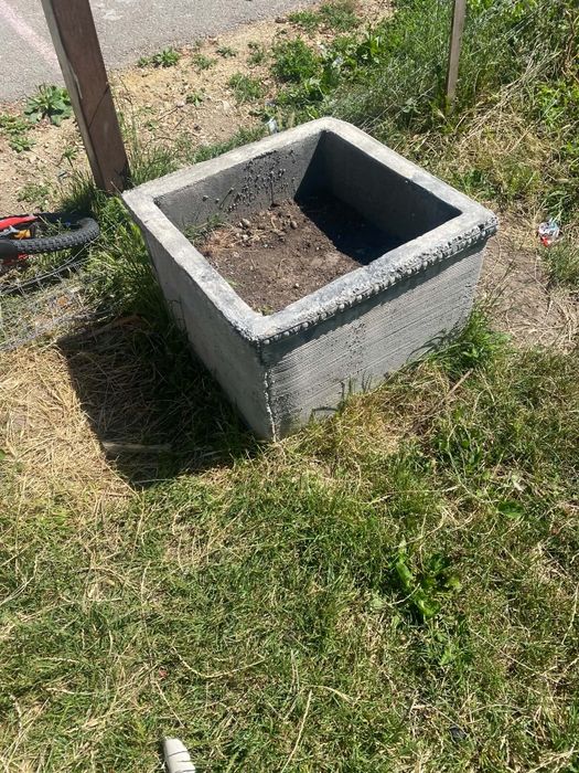 Vând diverse grătar grădină mese rustic ghivece