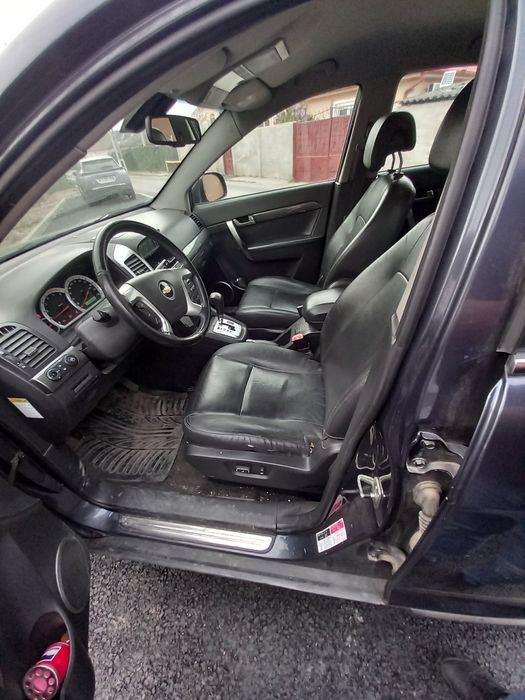 Vând CHEVROLET CAPTIVA 2L  4×4  7 locuri