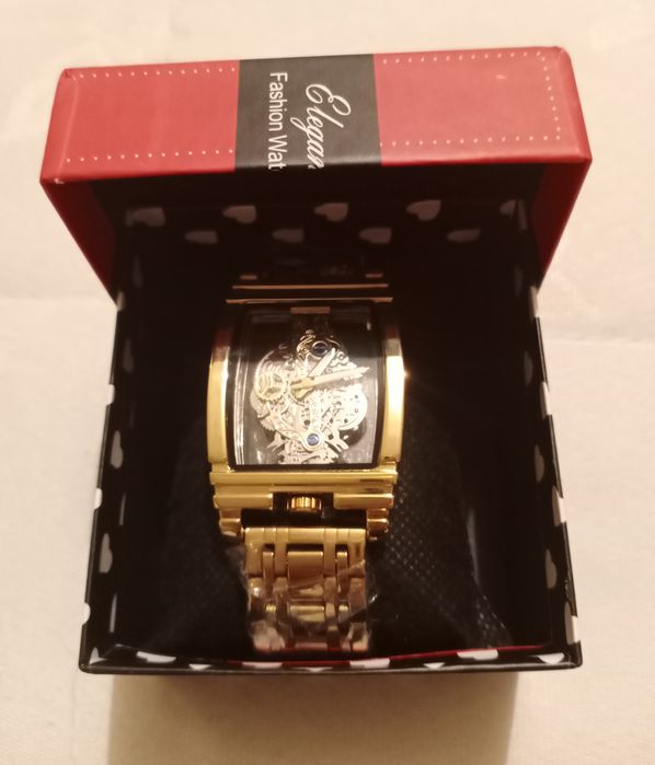 Новые часы скелетон мужские позолоченые