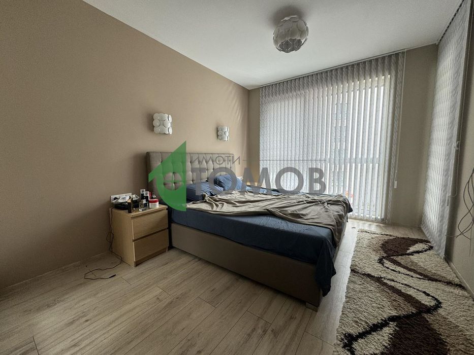 Продава се Тристаен апартамент в Шумен, 2-ри корпус - 98 кв.м за 1633 €/кв.м - Снимка #4