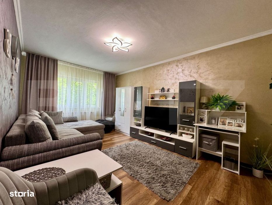 Apartament cu 2 camere, decomandat