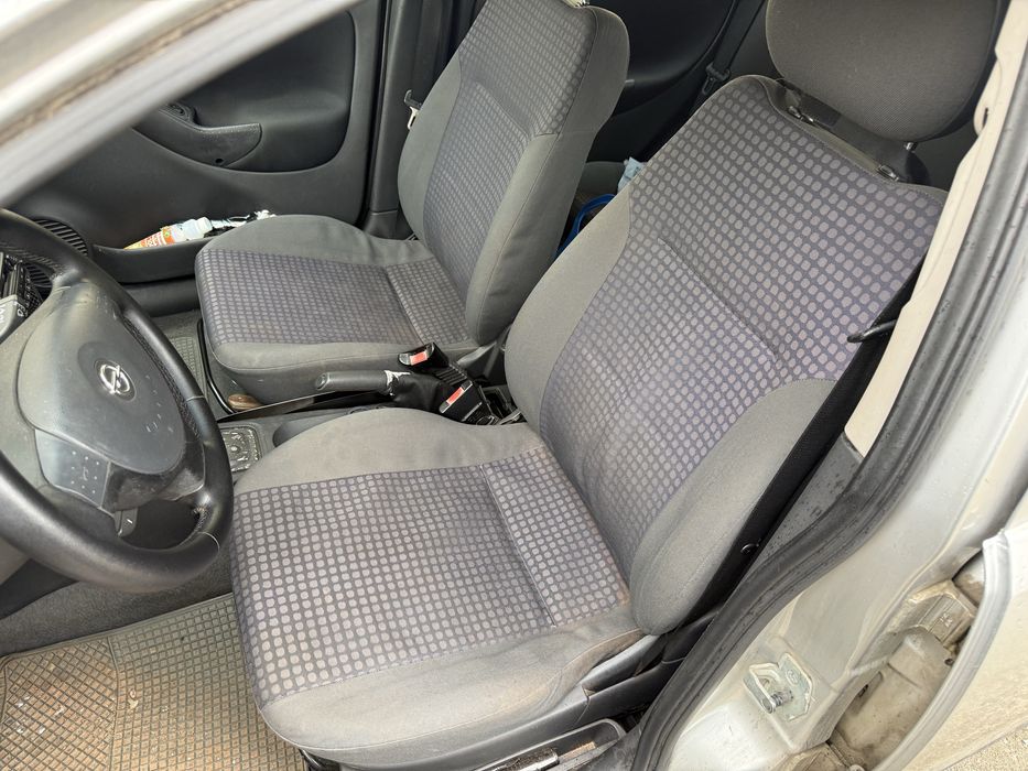 Opel Corsa C 1.0 на части