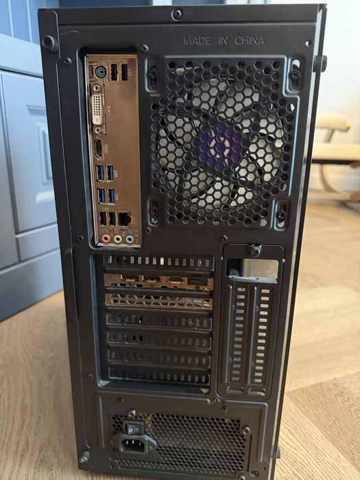 PC Gaming Ryzen 7 3700X, GTX 1660 Super, 16GB RAM,SSD 512GB Lumini RGB