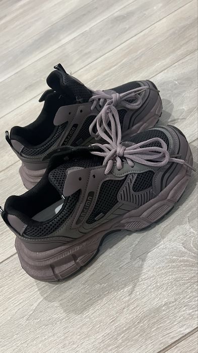 Кросовки новые унисекс! Недорого