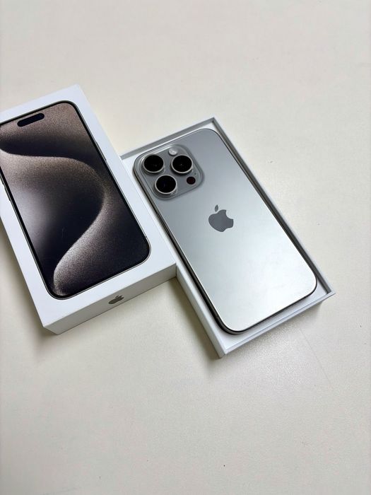 Magazin vinde : iPhone 15 Pro 256gb Natural Titanium impecabil