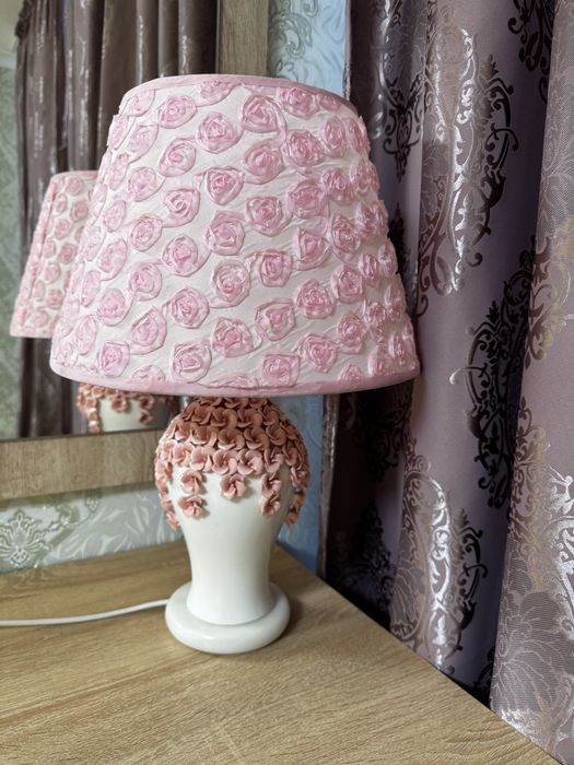 Настольная лампа