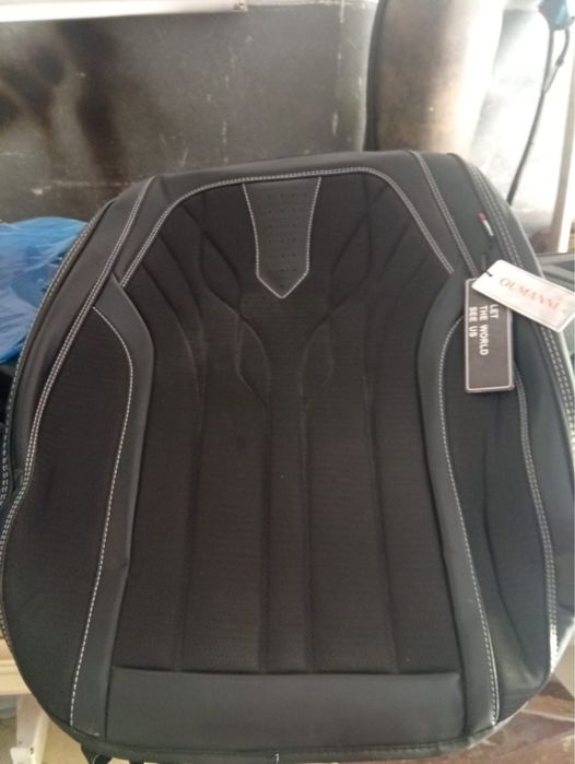 Продам чехлы на Хундай Санта -фе.