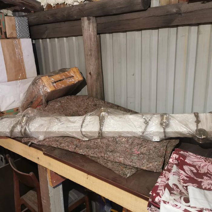 Продам люстру светильник