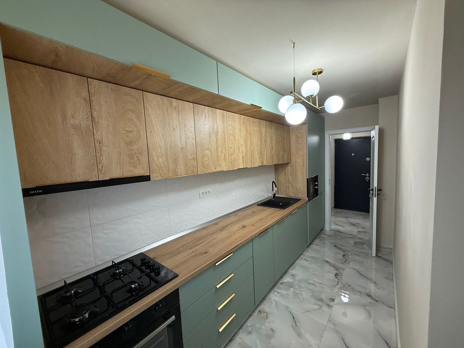 Închiriez apartament