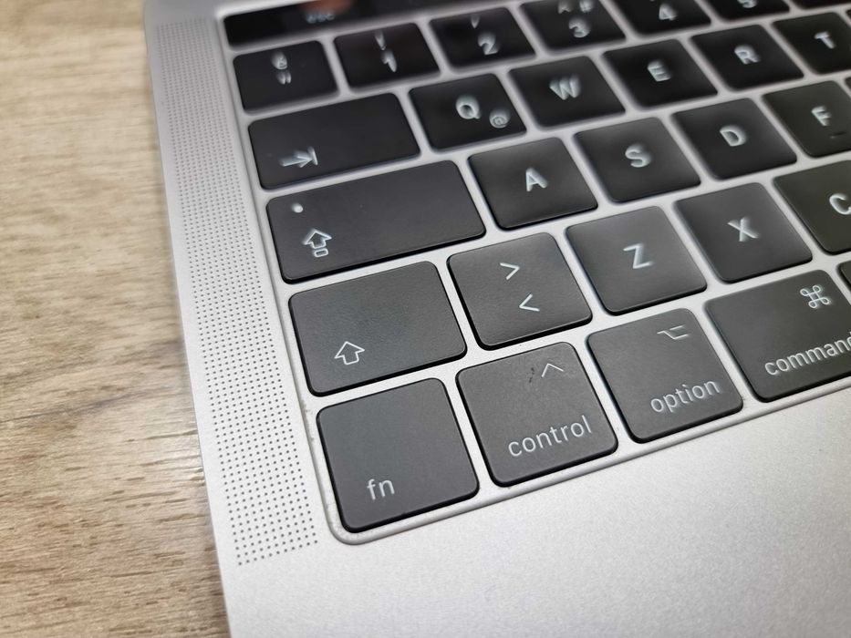 Apple MacBook Pro 13 инча Intel Core i5