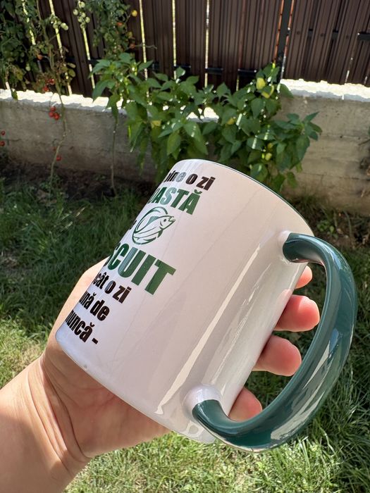 Cana cu mesaj pentru pescar