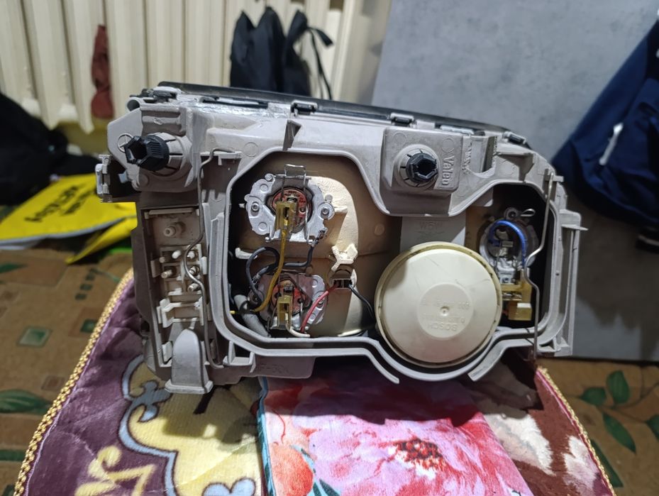 Фара на Мерседес 202 до рестайлинг