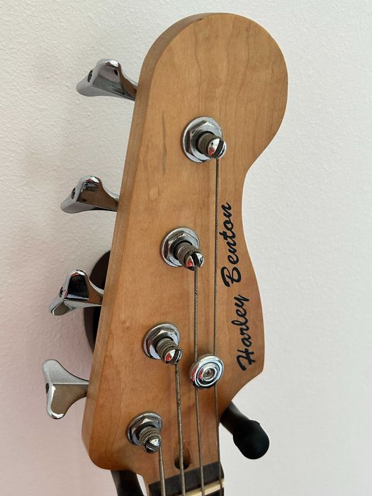 Chitara bass si amplificator Harley Benton