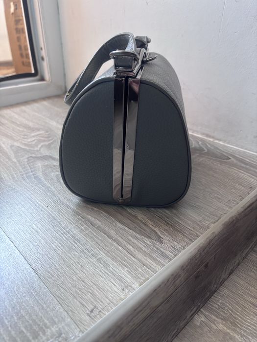 Срочно продам сумочку