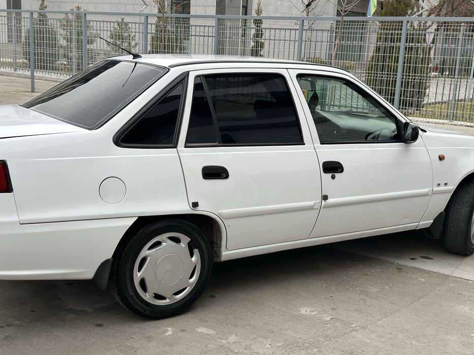 Nexia 2 1.6l sotiladi