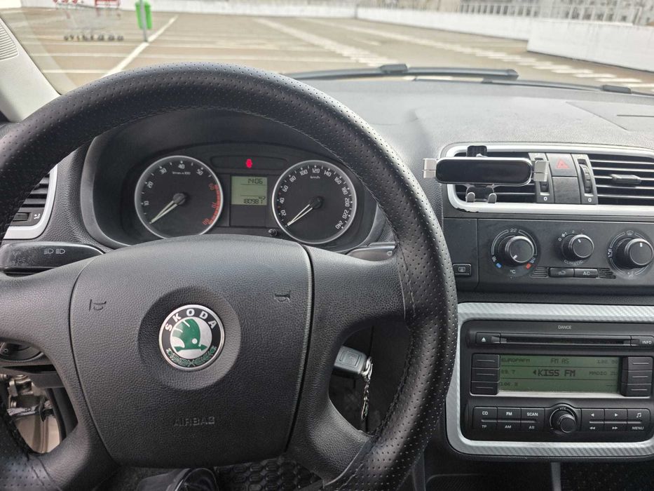 Vând mașină Skoda Fabia