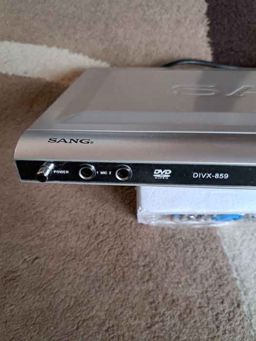 Чисто нов DVD player sаng