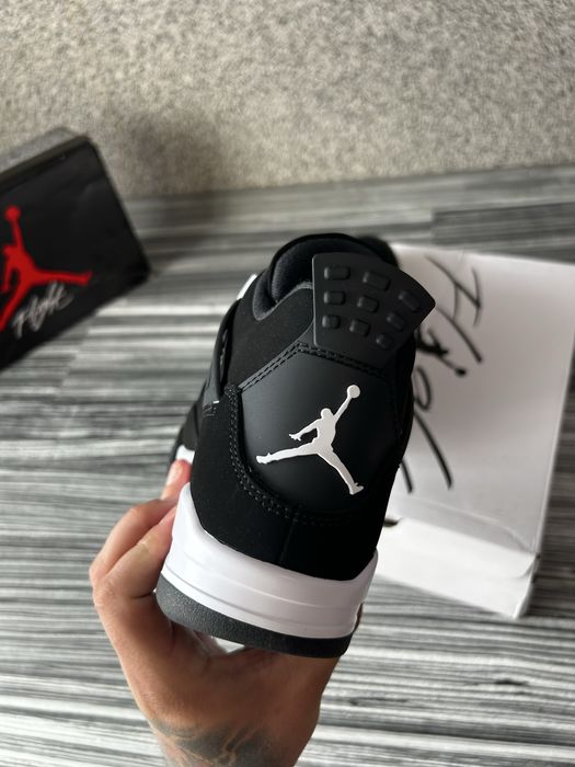 Air Jordan 4 Retro Black White sneakers premium marimea 41 noi in cutie