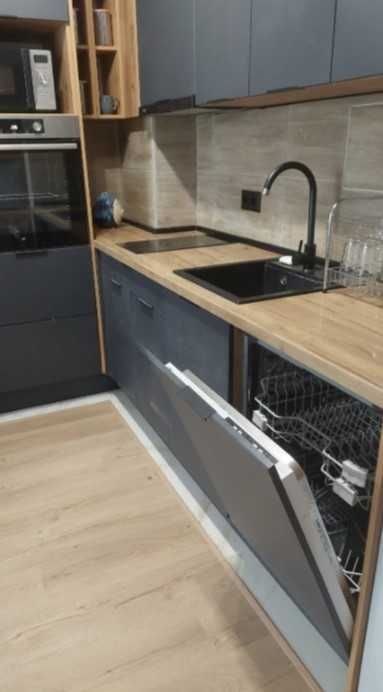 Дава се под наем Тристаен апартамент в София, Банишора - 90 кв.м за 750 € - Снимка #1