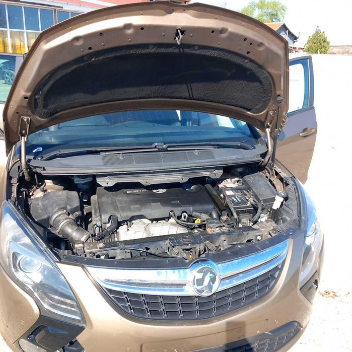 Opel Zafira C Tourer 2,0 CDTI 2015/Опел Зафира C кафява на части