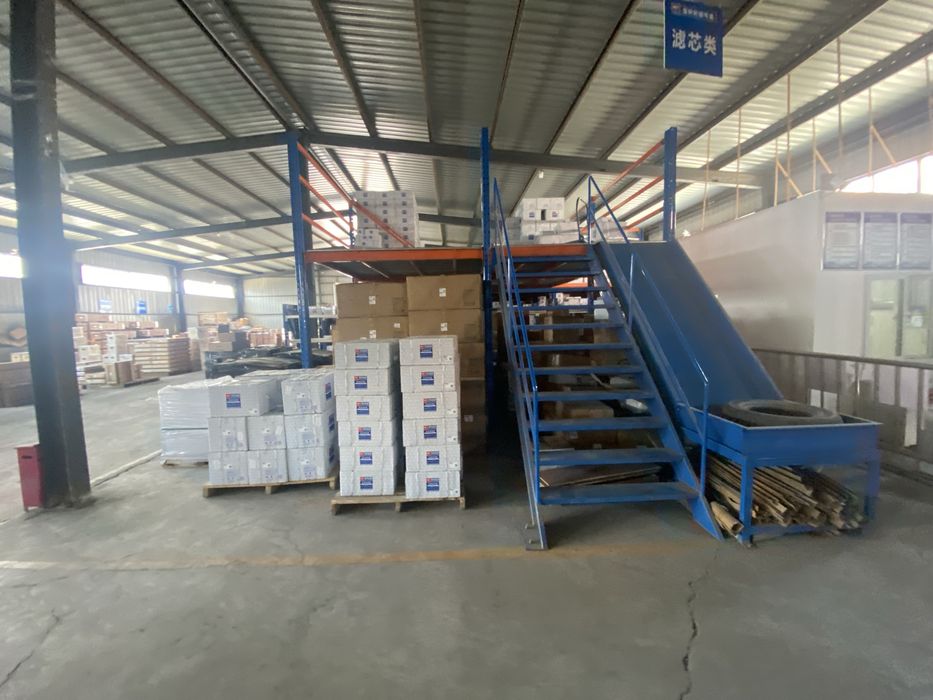 Запчасти погрузчик экскаватор каток грейдер