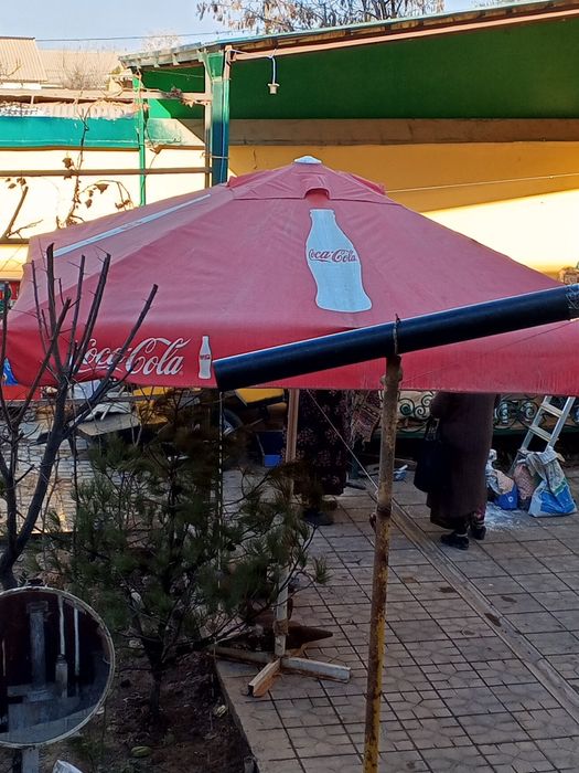 Kola zontik sotiladi