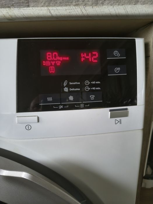 Сушилня AEG lavatherm 8kg