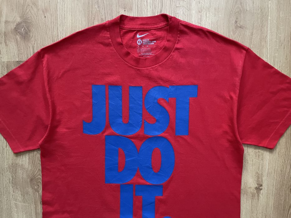 Nike Red Tshirt XL