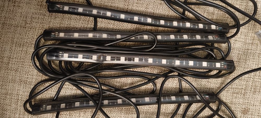 RGB подсветка за кола с възможност за управление от телефона
