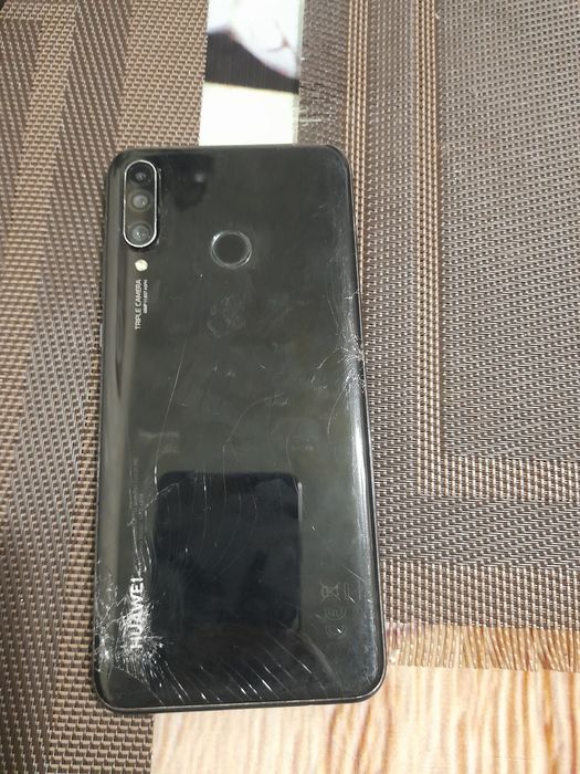 Vând Huawei p30 lite