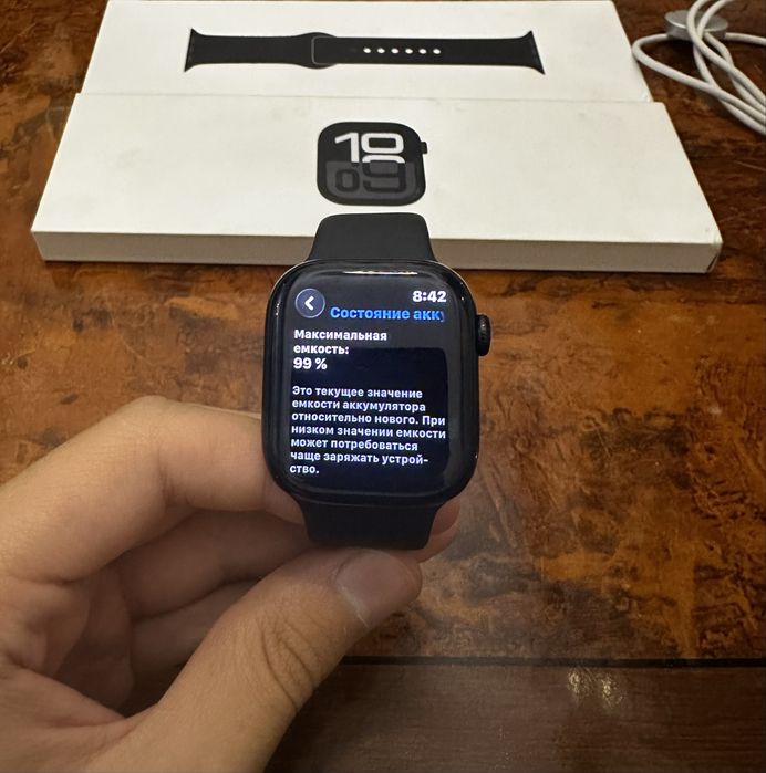 iWatch 10/42 99% jet black