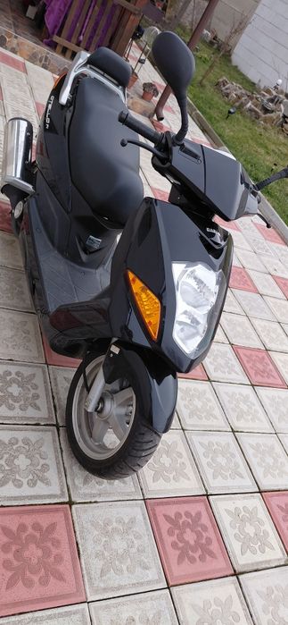 Scuter Daelim Otello cu acte-125 cm