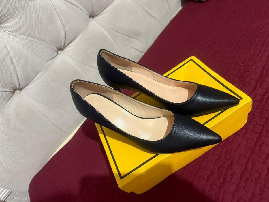 Продам туфли новые