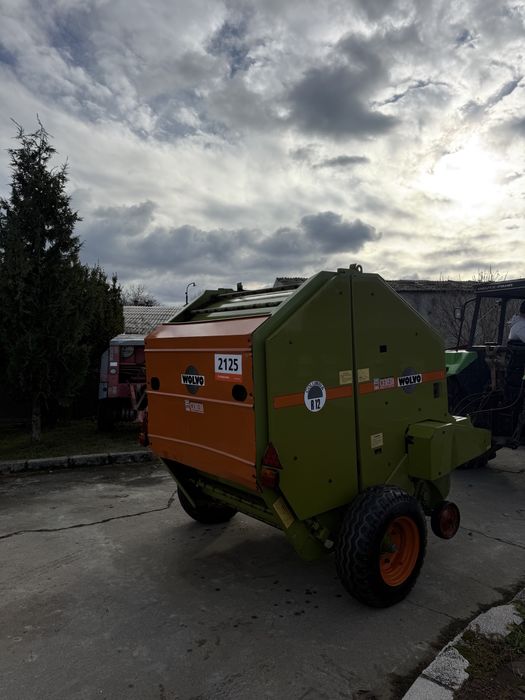 Presa de Balotat Wolvo Columbia R12(Claas, Krone)