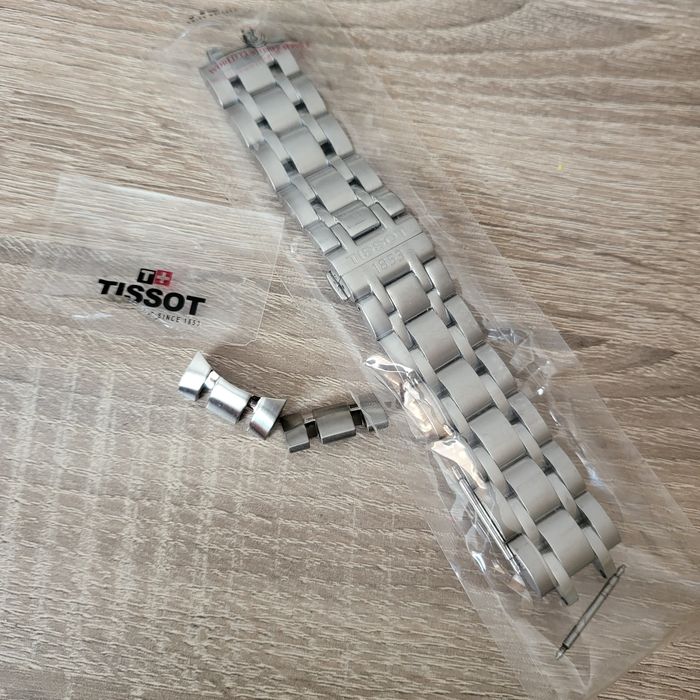 Часовник Tissot Couturier