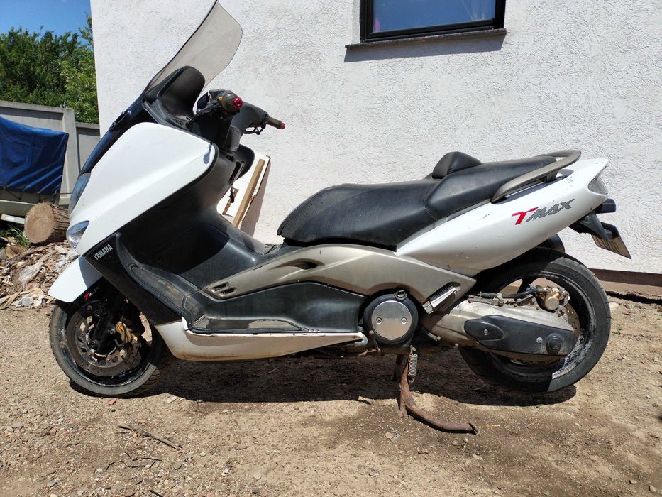 Vând scuter t max 500