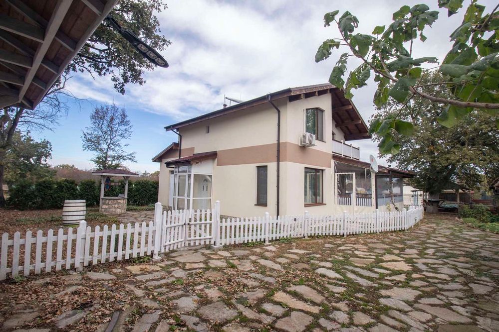 Къща с 4 спални дългосрочно