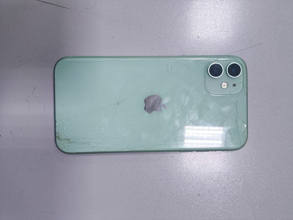 iPhone 11 на 128гб