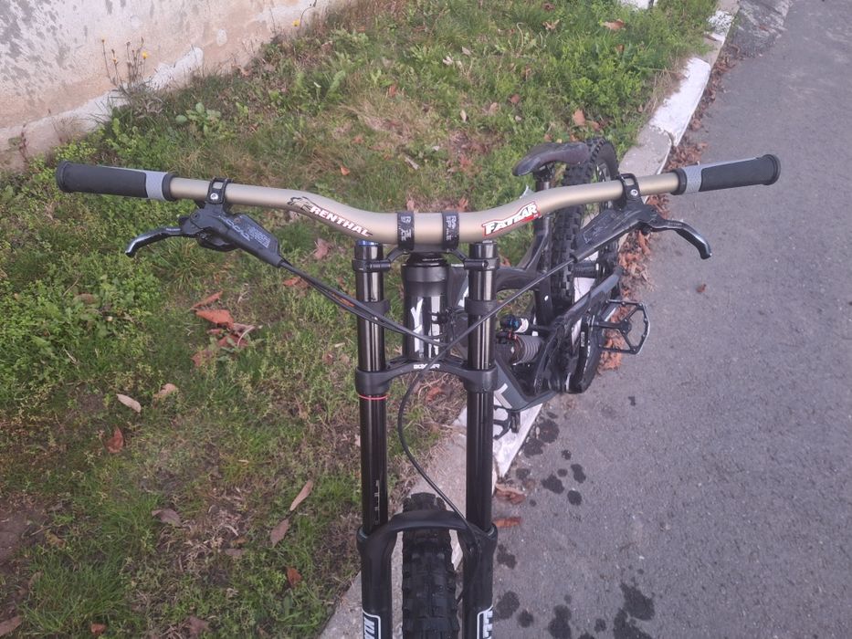 DOWNHILL - YT INDUSTRIES в отлично състояние