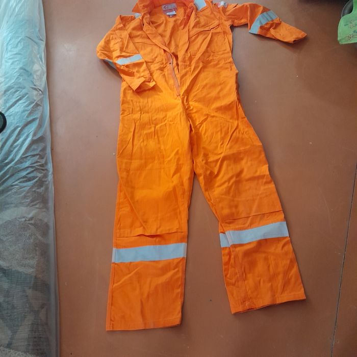 Спецодежда из плотного материала