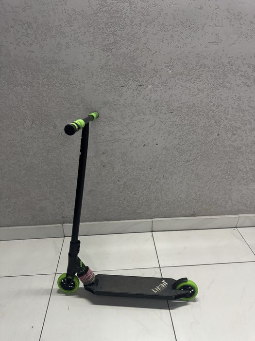 Трюковой самокат limit