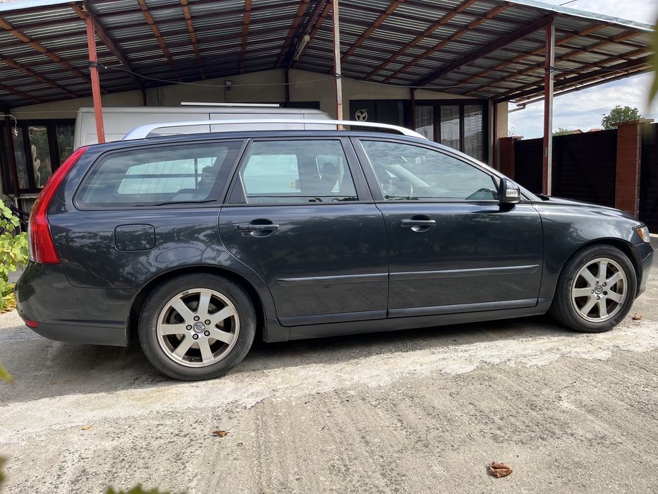 VOLVO V50 2010 — imagine 2
