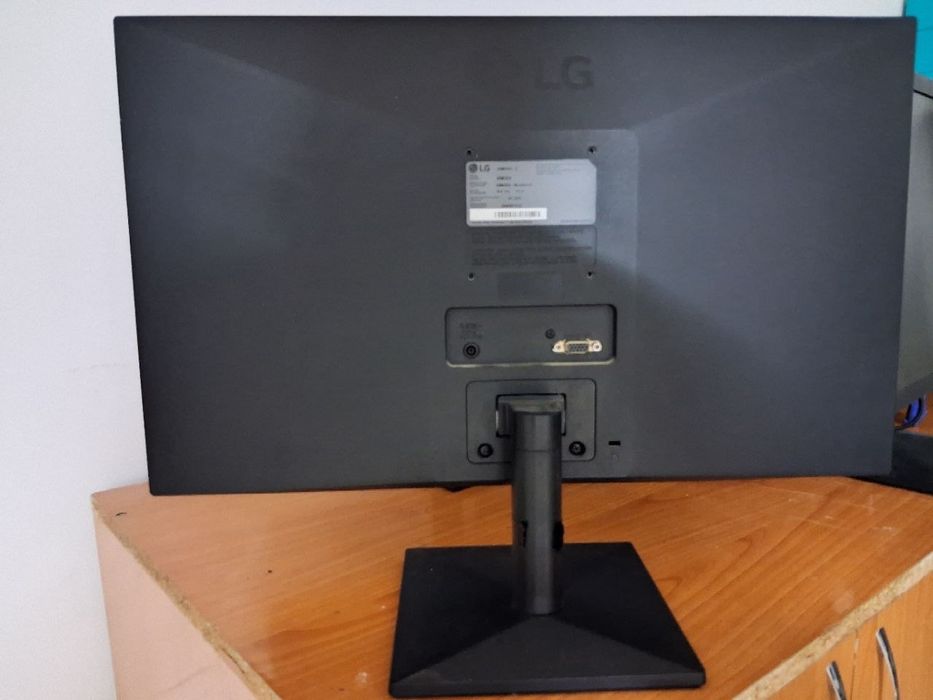 Monitor LG sotiladi