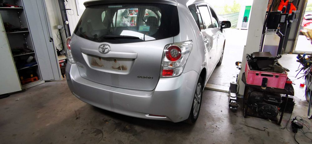 Piese auto pentru Toyota Verso 2009-2012 2.0 D4D 126 cai E5