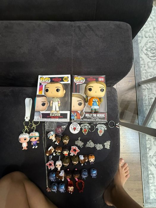 Продам вещи из очень странных дел