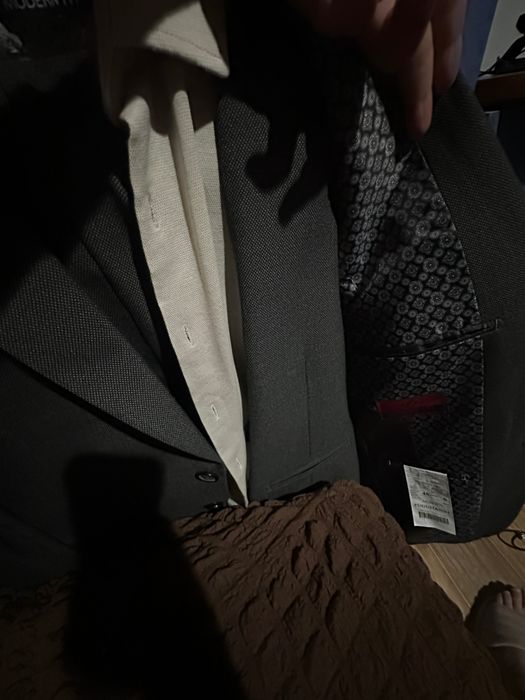 Продам костюмы мужские